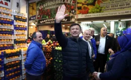 Hamza Dağ, Buca’da Sebze ve Meyve Hali’ni ziyaret etti