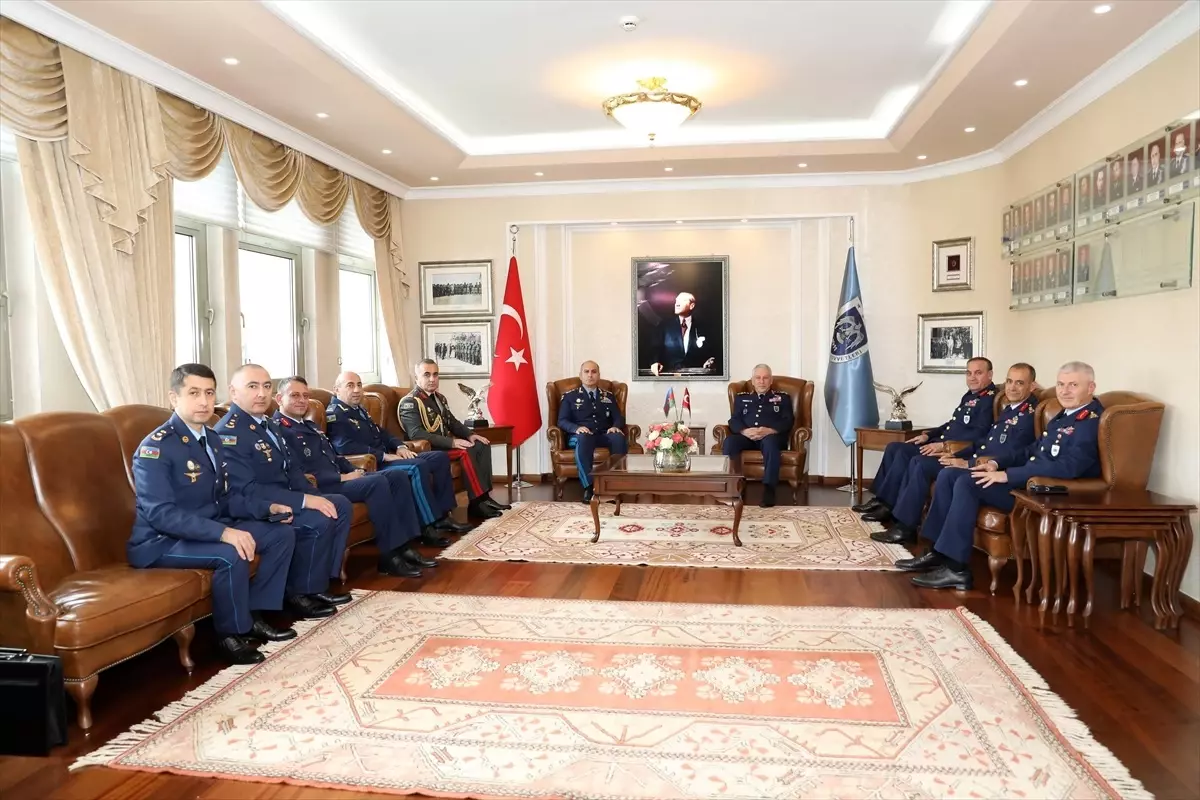 Azerbaycan Hava Kuvvetleri Komutanı Türkiye’yi Ziyaret Etti