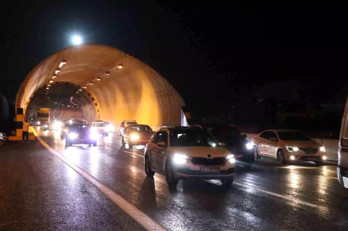 Bolu Dağı Tüneli Trafiğe Açıldı