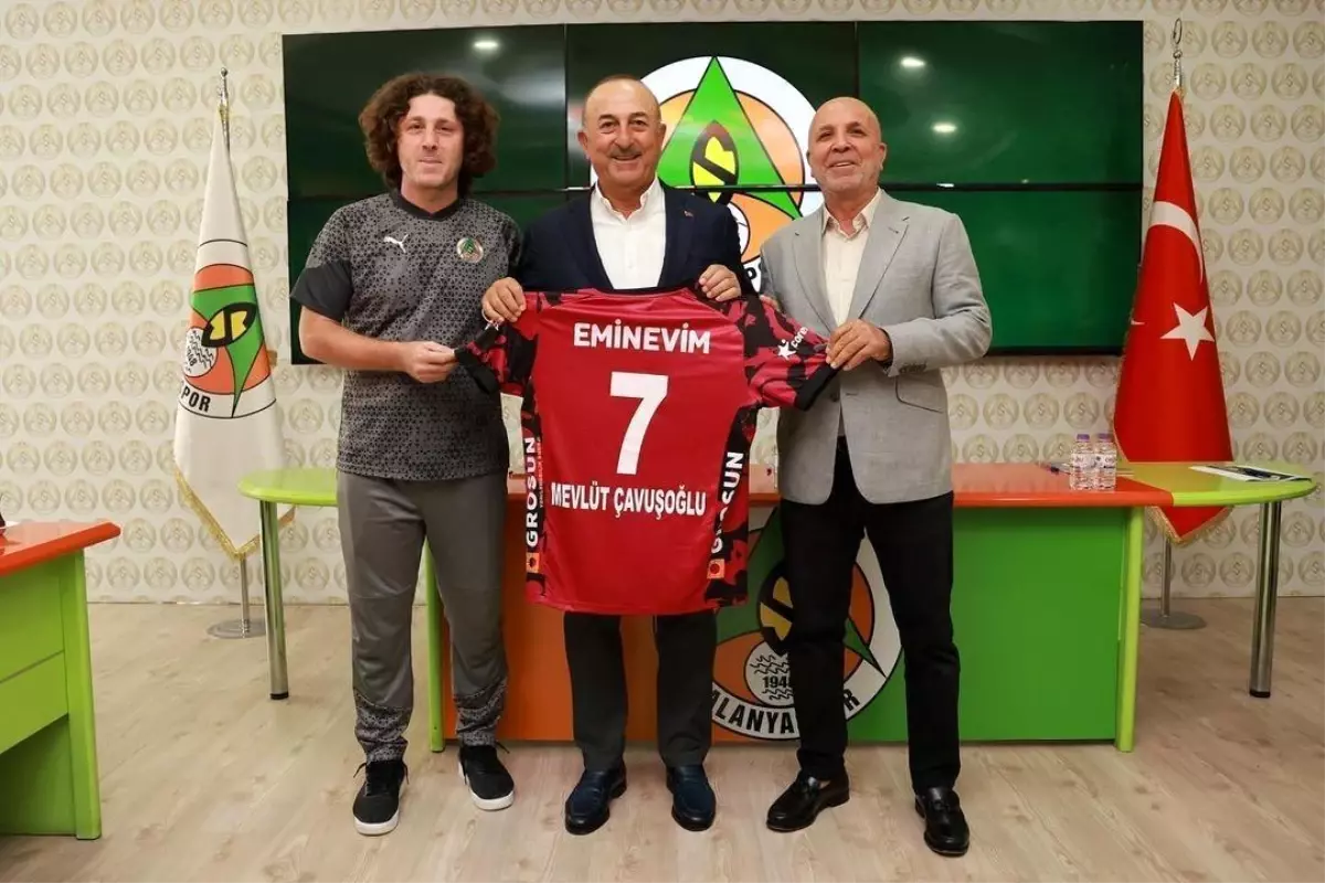 Çavuşoğlu’ndan Alanyaspor’a Destek Ziyareti