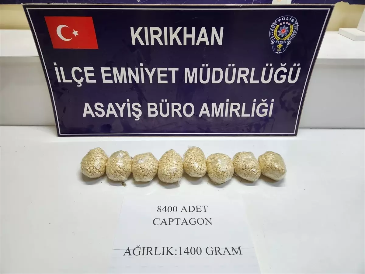 Kırıkhan’da 8400 Uyuşturucu Hap Ele Geçirildi
