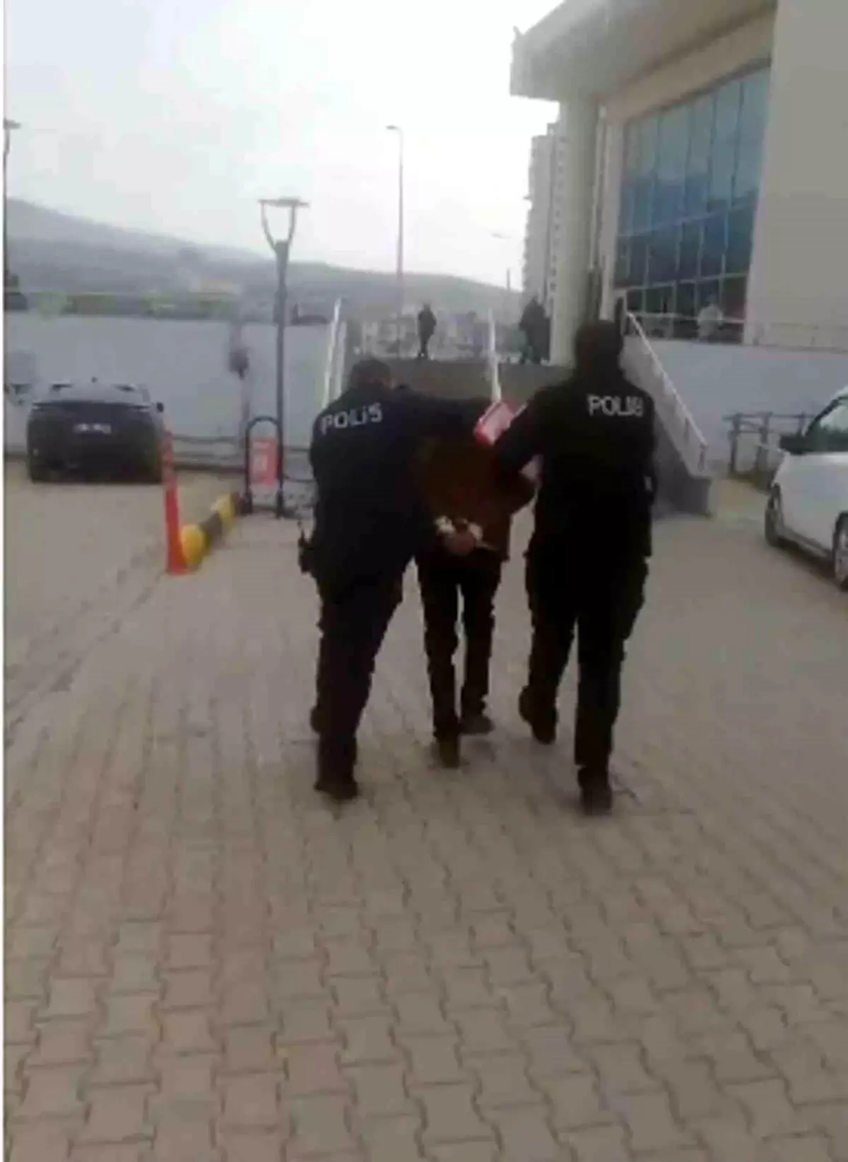 Arsuz’da Hırsızlıktan Aranan Kişi Yakalandı